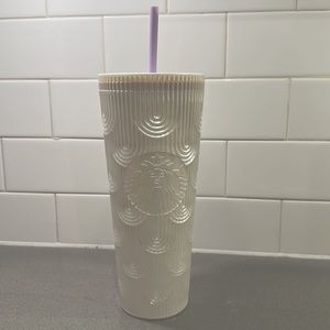 New Starbucks siren shell cold cup! 🤍